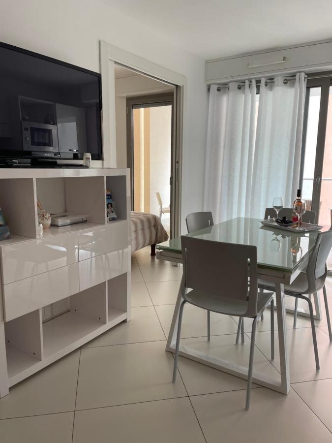West Bay Apartment ม็องตง ภายนอก รูปภาพ